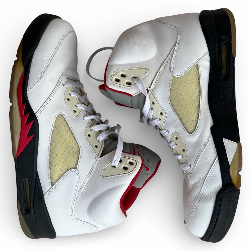 Men’s 11.5 Air Jordan 5 Fire Red Silver 3M Tongue White/Red Retro Sneakers - Picture 2 of 4